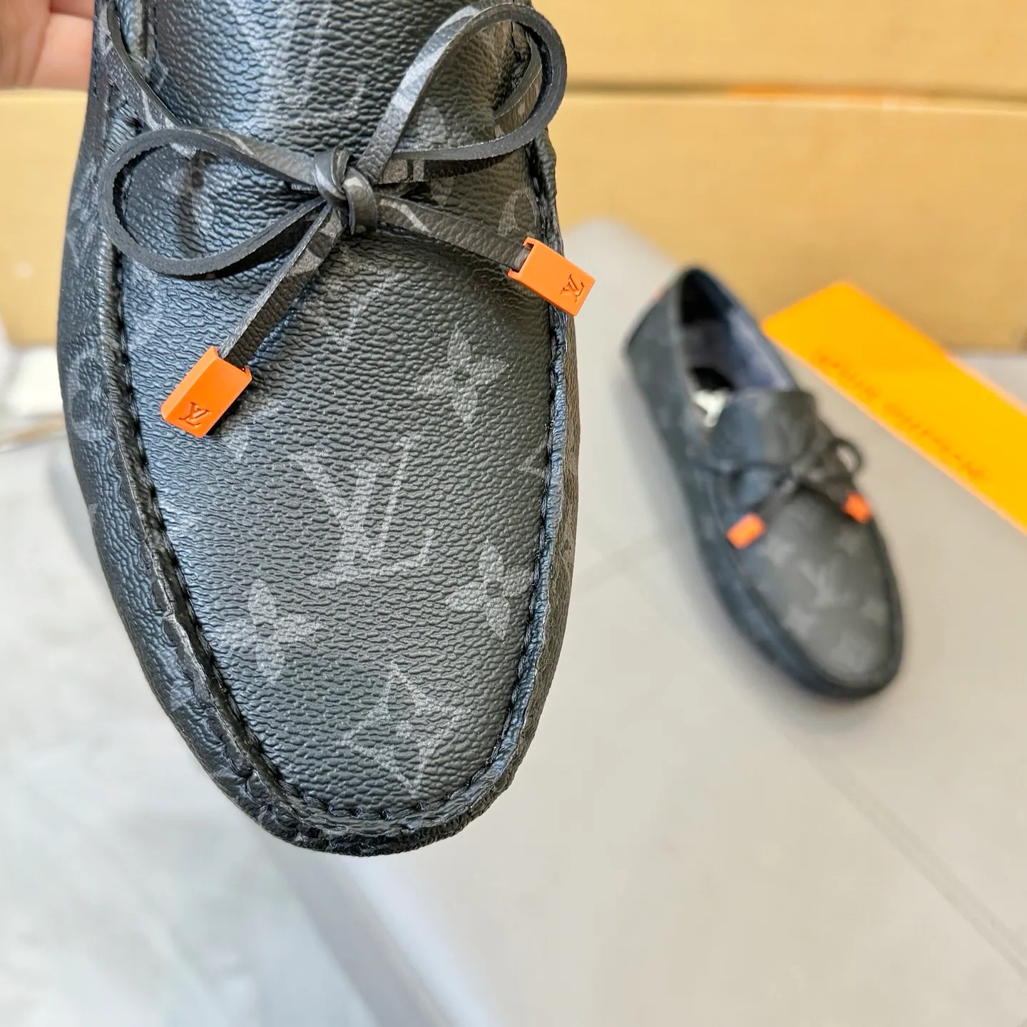 Factory price: 460💰 [LV] Autumn and winter style fur integrated 2025 men's beanie shoes (top version in the market) presbyopic leather ➕ real wool lining, original packaging. Size: 38-45